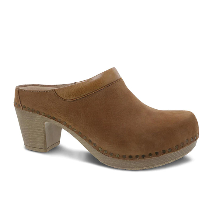 Dansko-Sammy-Tan – Lucky Shoes