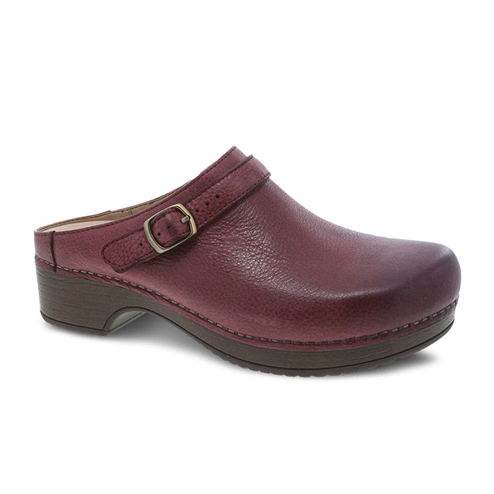 Dansko store clogs burgundy