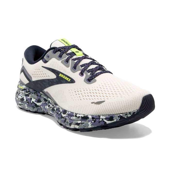 Brooks store camo shoes