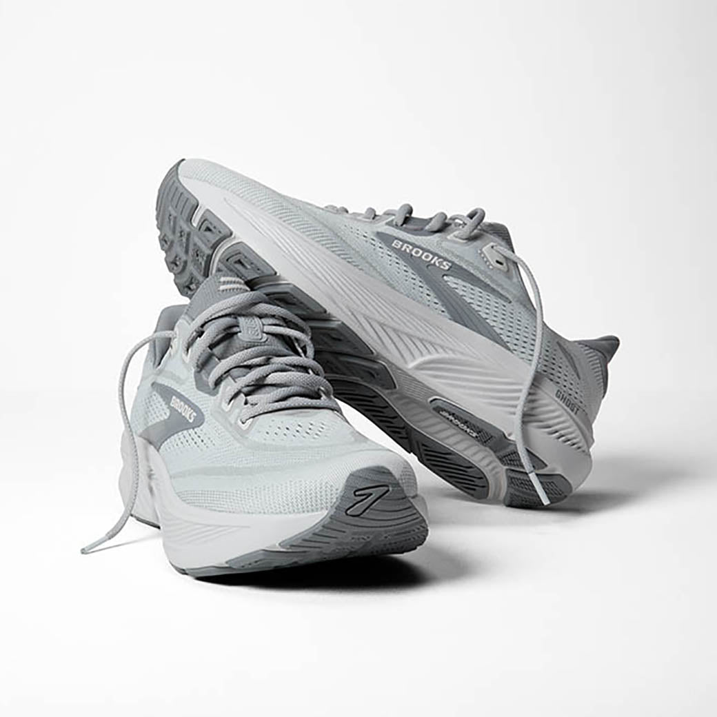 Mens Brooks Running Ghost 18 in Primer Grey/Oyster Mushroom