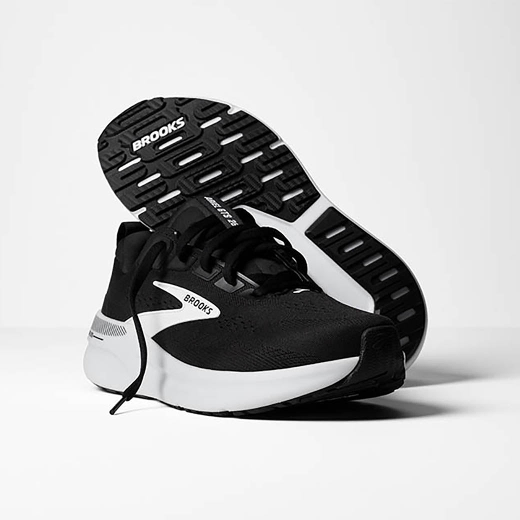 Womens Brooks Running Ariel GTS 26 in Black/Grey/White