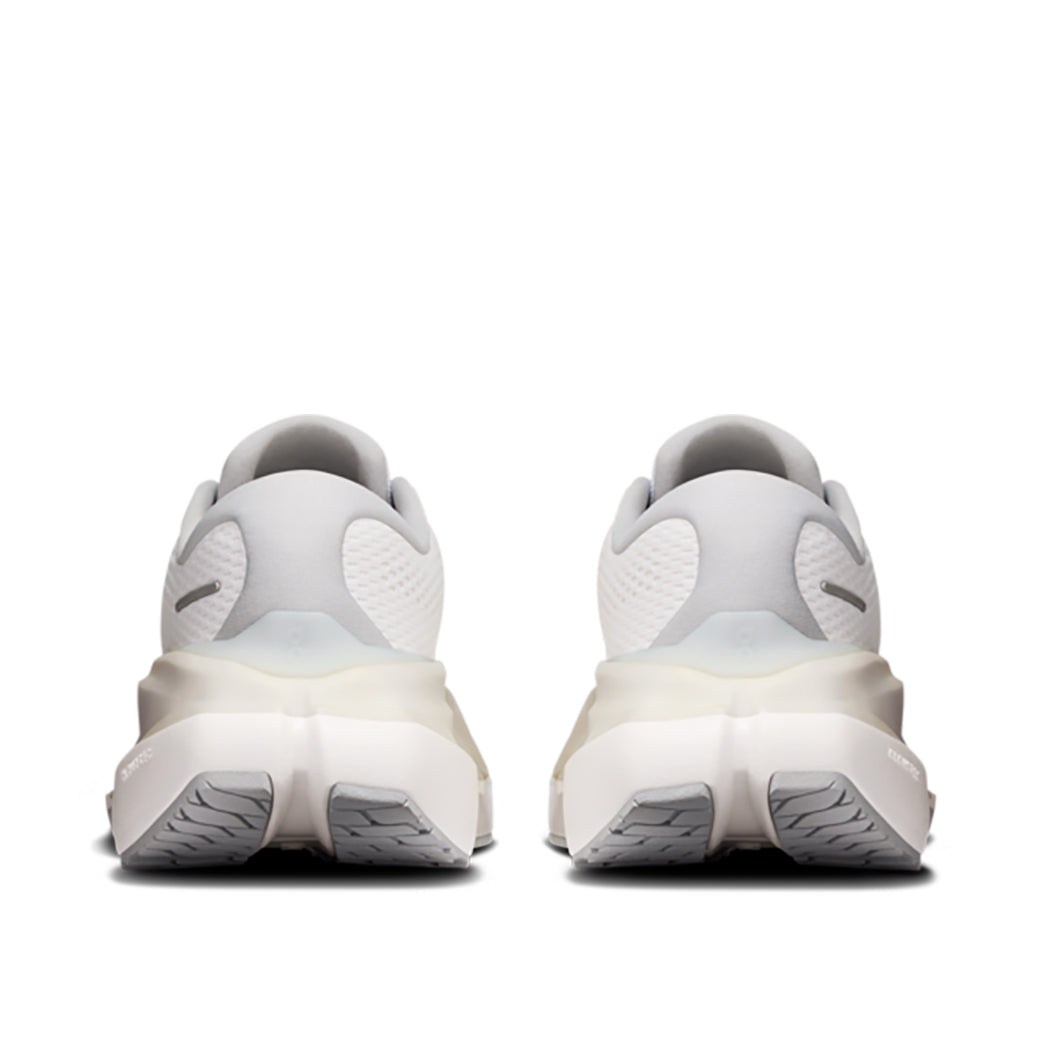 Womens On Running Cloudrunner 3 Max in White/White
