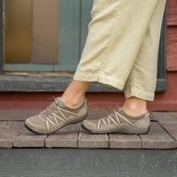 Womens Dansko Harlyn in Walnut