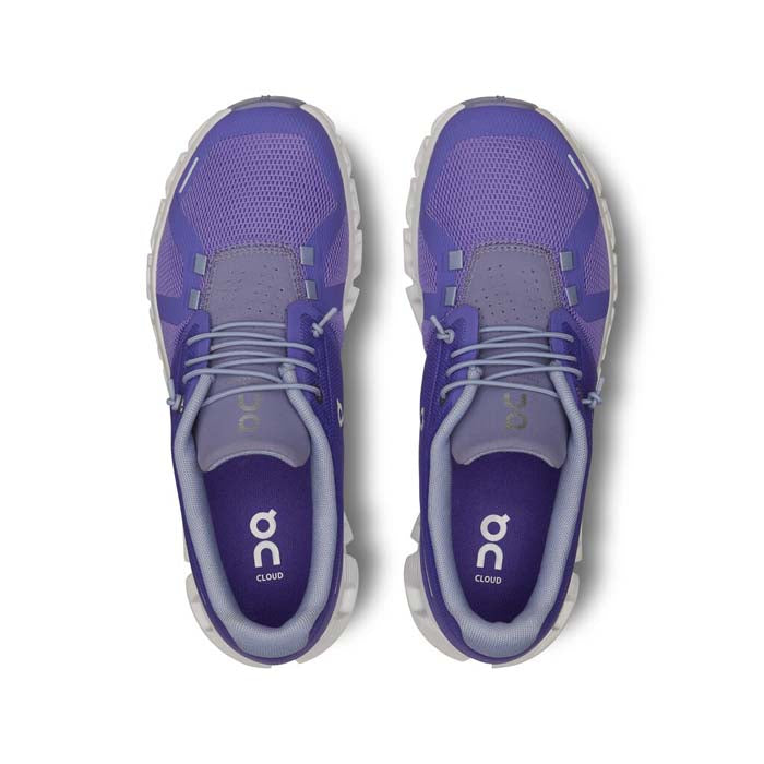 Womens On Running Cloud 5 in Blueberry/Feather