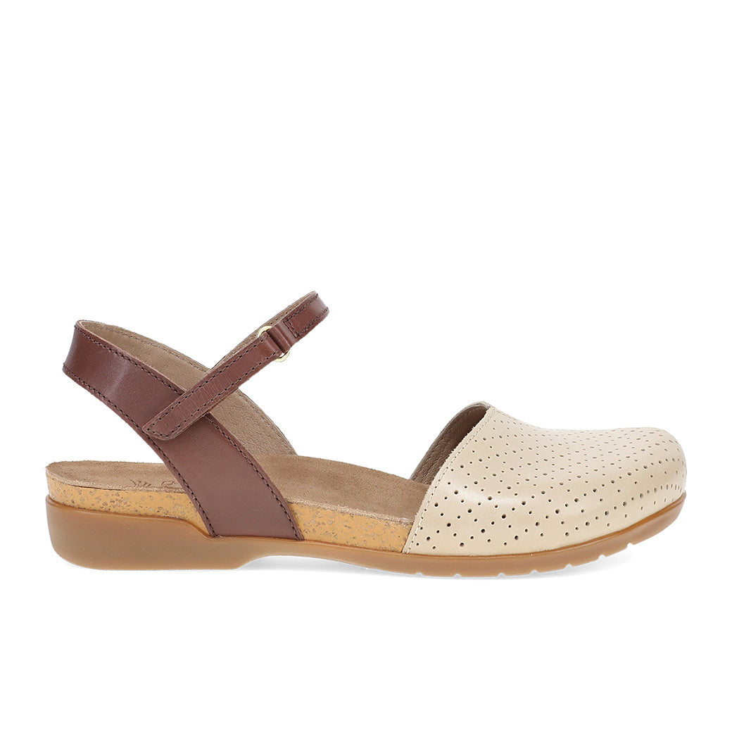 Dansko Rowan Sand Perf