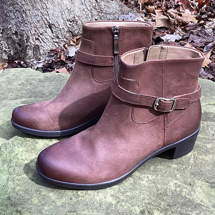 Dansko-Cagney-Brown – Lucky Shoes