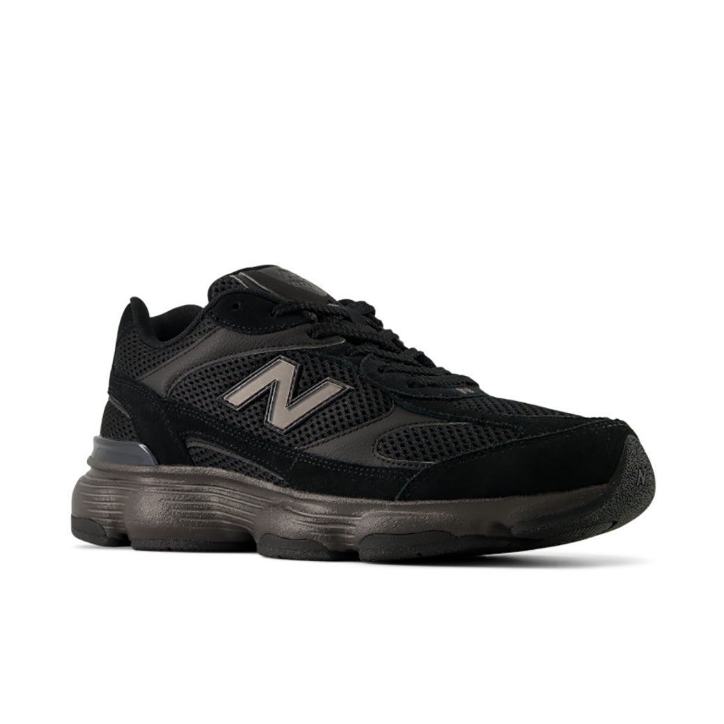 New Balance 603 Black/Black