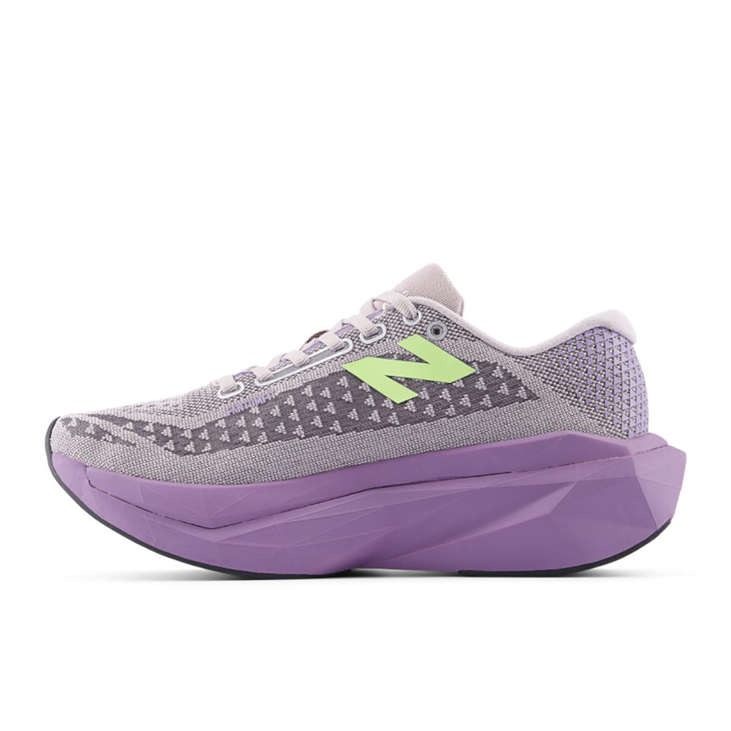Womens New Balance FuelCell SuperComp Trainer v3 in Truffle Salt/Candied Violet