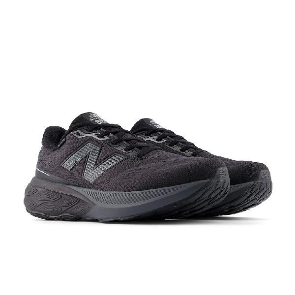 Mens New Balance Fresh Foam X 880v15 Gore-Tex in Black/Castlerock/Silver Metallic