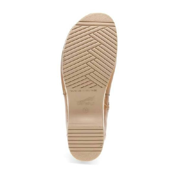 Womens Dansko Brennan in Tan – Lucky Shoes