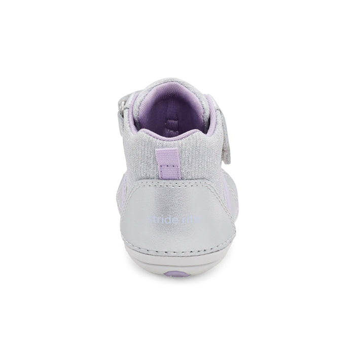 Stride rite walking shoes for sales baby girl