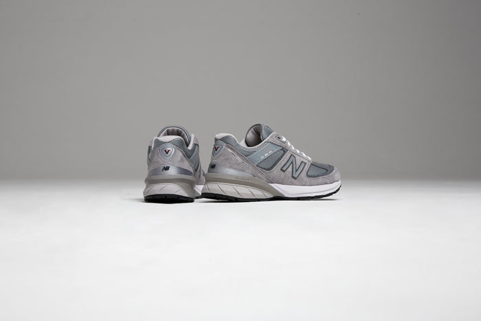 Men's New Balance 990v5 Sneaker in Grey with Castlerock | Lucky Shoes