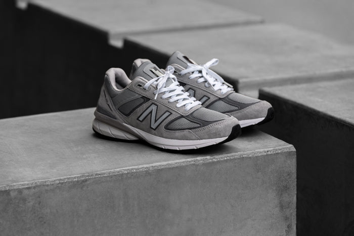 Men's New Balance 990v5 Sneaker in Grey with Castlerock | Lucky Shoes