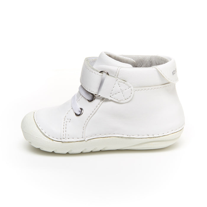 Baby shoes near on sale me